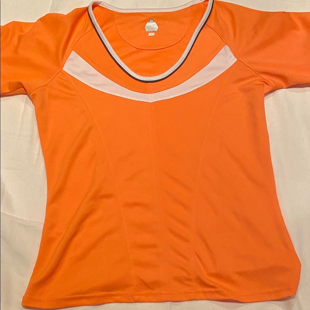🧘🏽🧘‍♂️Women’s athletic Tee . New condition